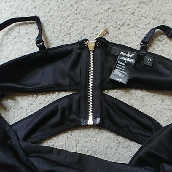 Black top - Picture 3 of 3